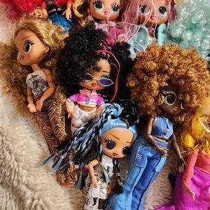 Lot of 16 LOL dolls
